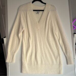 SUNDAY BEST V-Neck Sweater